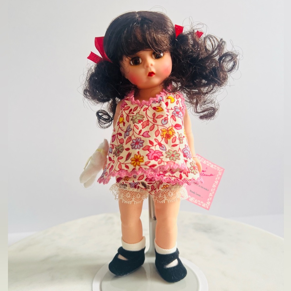 Madame Alexander Wendy Loves